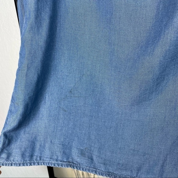 𝅺MICHAEL Michael Kors Blue Denim Chambray Cold Shoulder Top - Picture 2 of 8